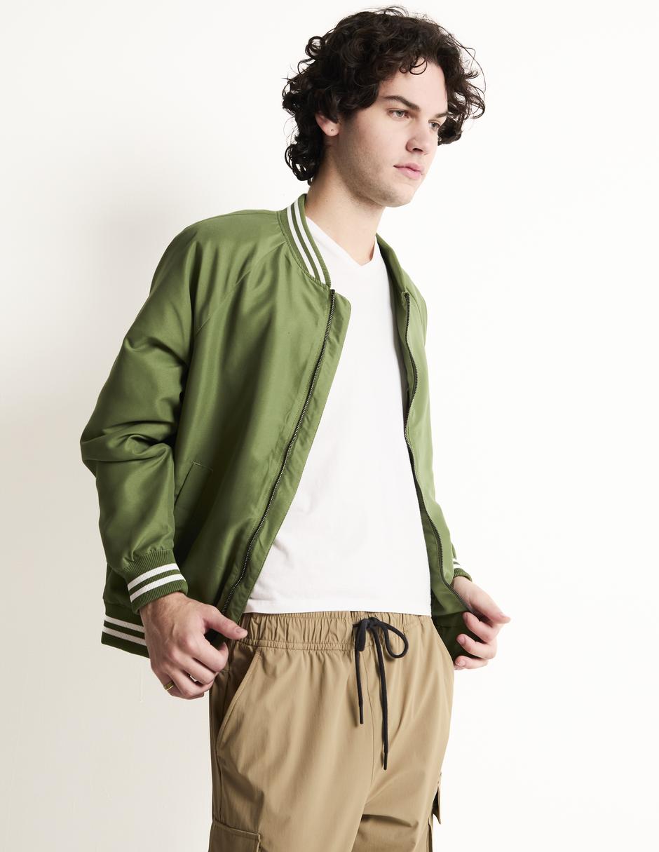 Chamarra bomber con bolsillos para hombre