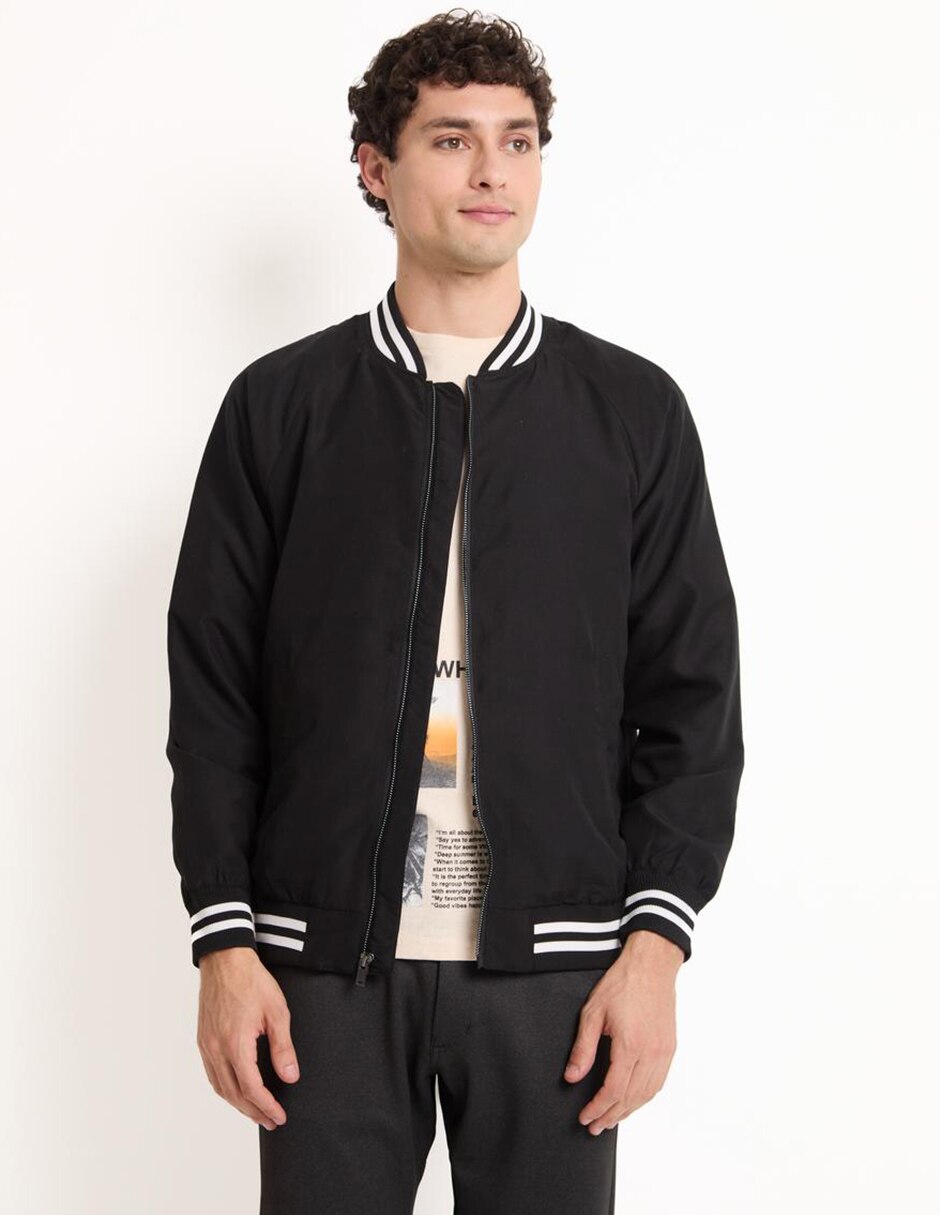 Chamarra bomber con bolsillos para hombre 1