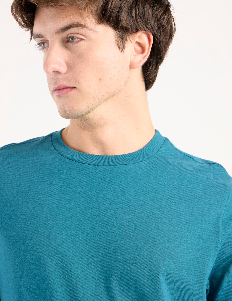 Playera cuello redondo para hombre 4