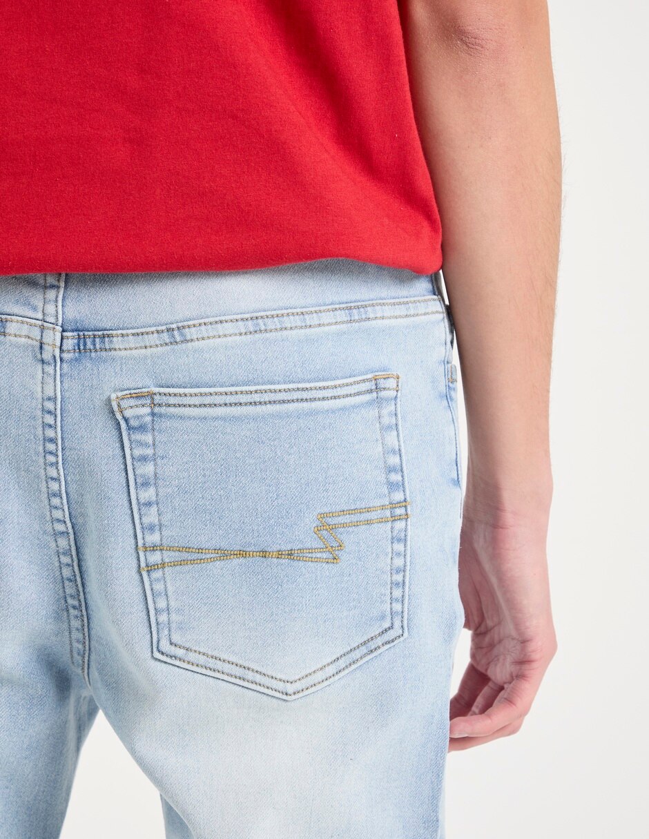 Jeans slim lavado stone wash para hombre 5
