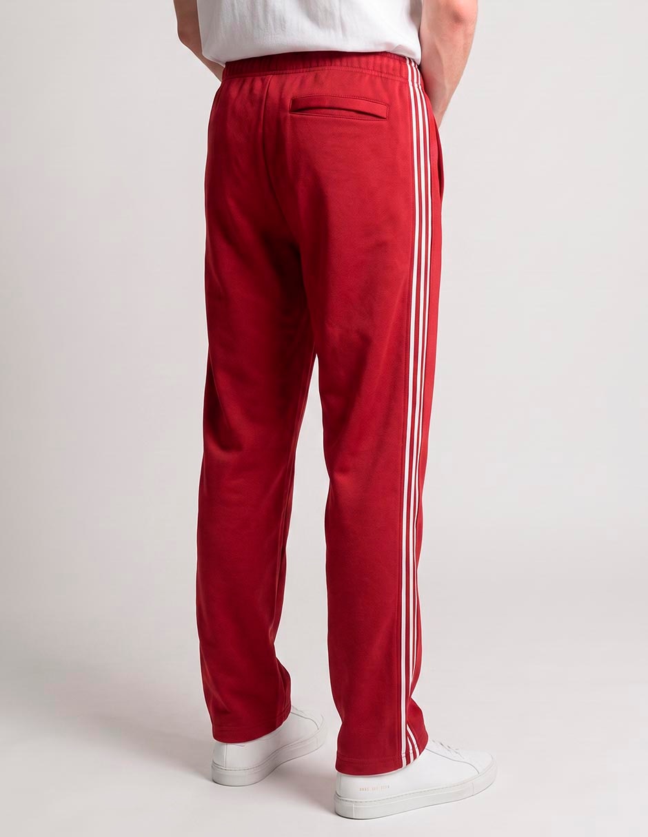 Rojo obscuro